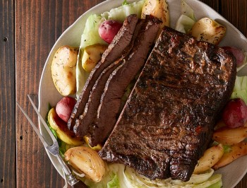 Slow Cooker Corned Beef and Cabbage